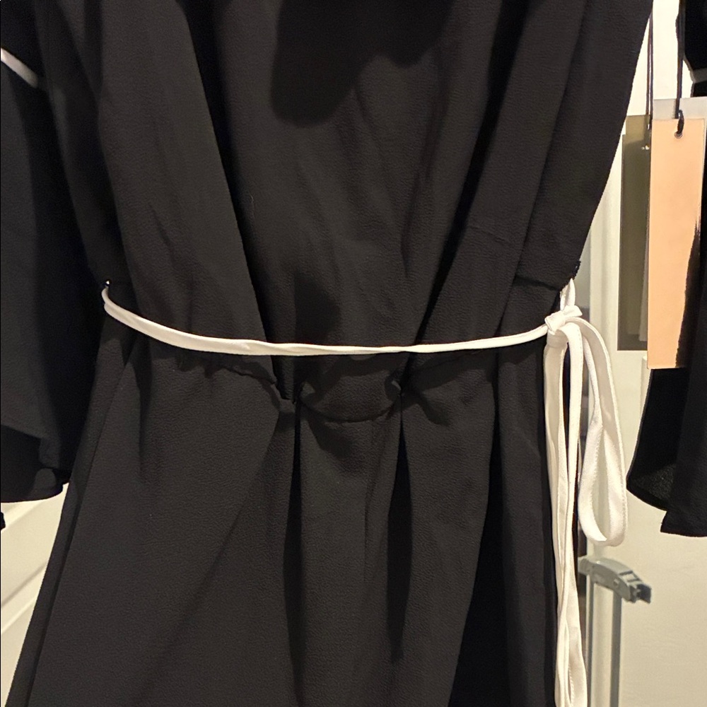 NWT June & Hudson Black Off-Shoulder Ruffle Romper size M - Picture 7 of 8